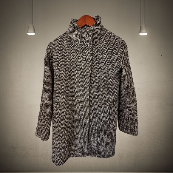 Share J.Crew Women's Black White Herringbone Coat Size 00 - Wool Blend - Picture 2 of 5